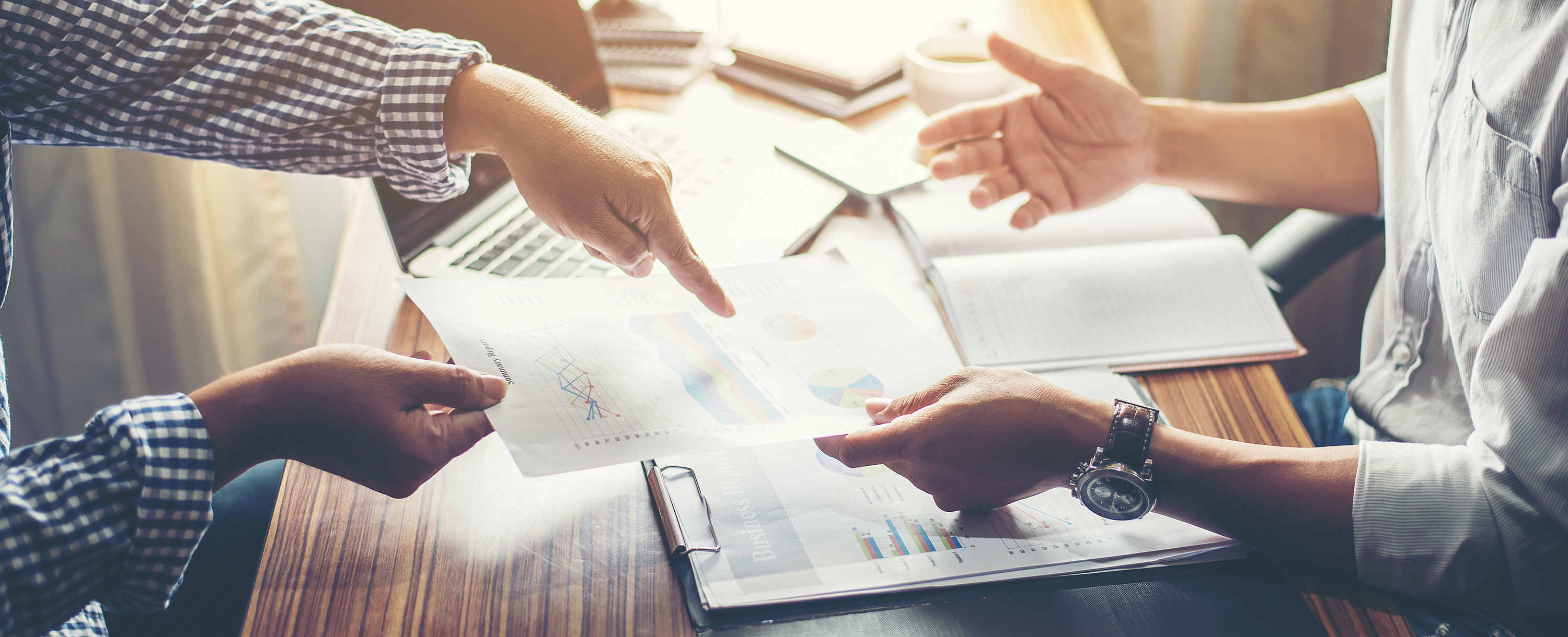 La nostra competenza abbraccia l'intero ciclo di vita del progetto, dalla direzione lavori e collaudi rigorosi fino al supporto continuo e alla manutenzione.
