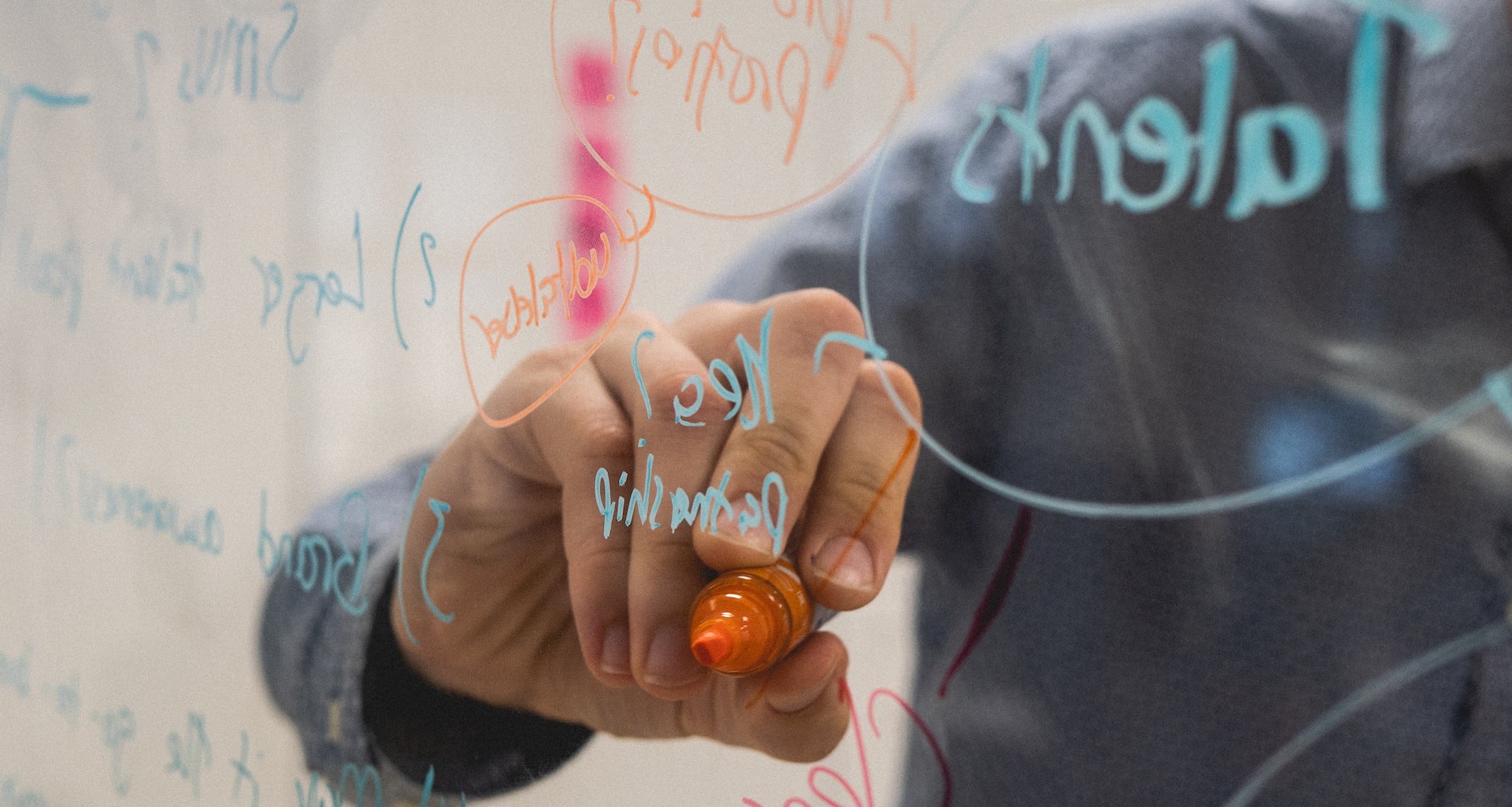 Promuoviamo l'innovazione e applichiamo nuove soluzioni per l'ottimizzazione delle operazioni, consentendovi di rimanere competitivi sul mercato.